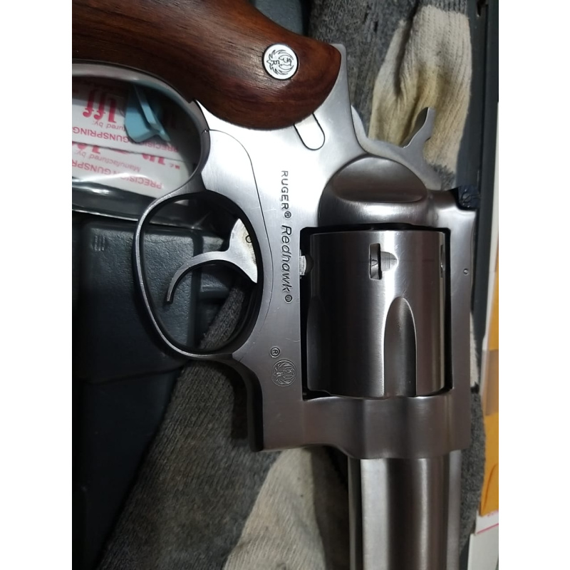 Revolver Ruger Redhawk