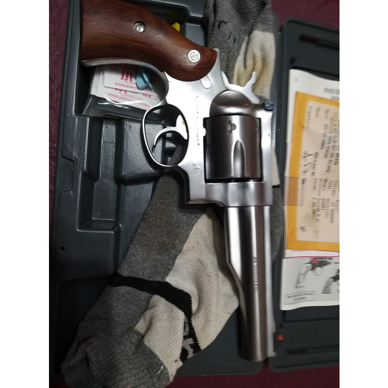 Revolver Ruger Redhawk