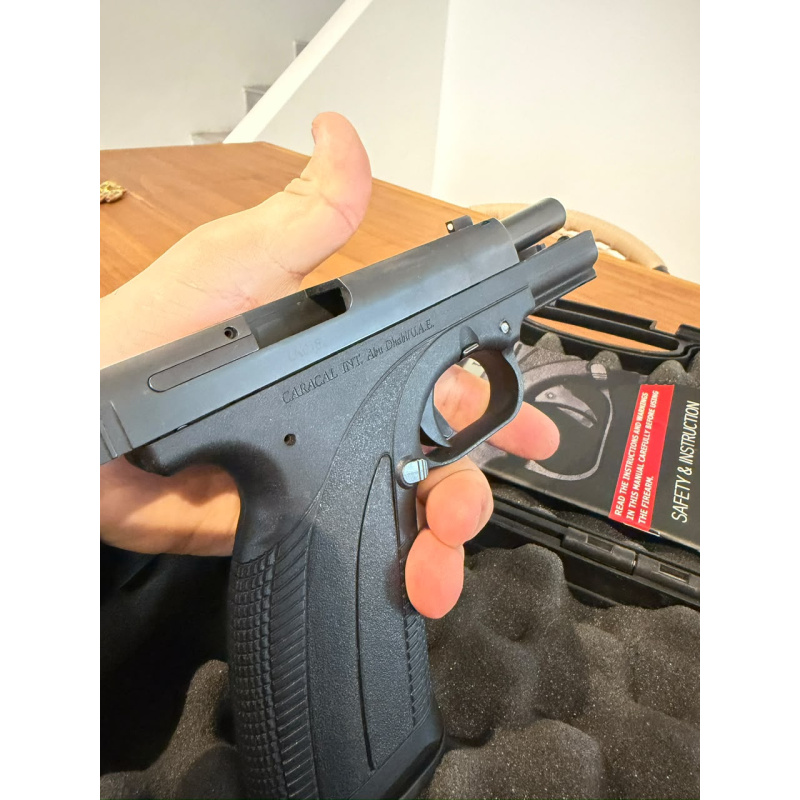 Vendo Caracal F 9mm!
