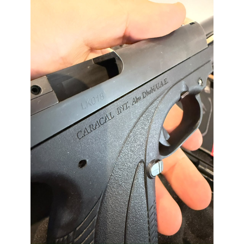 Vendo Caracal F 9mm!
