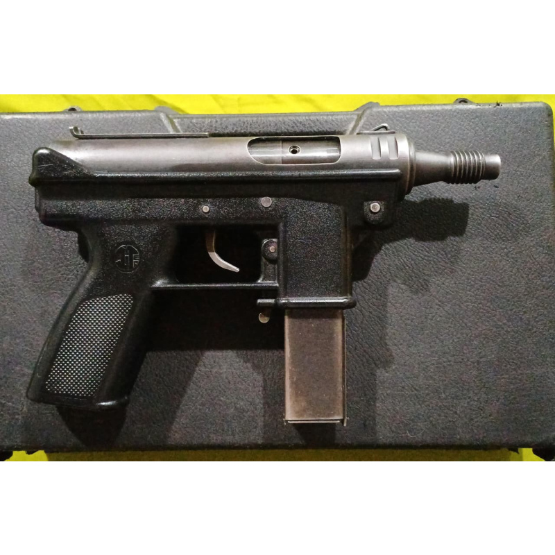 Pistola Semiautomática Intratec Tec-dc9  Cal. 9x19mm