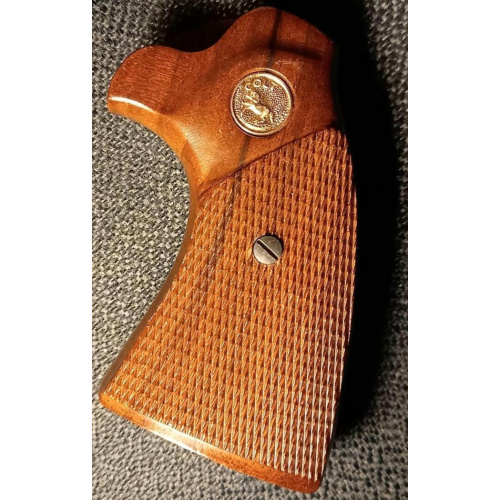 Colt Diamondback Cachas Originales / No Smith Wesson