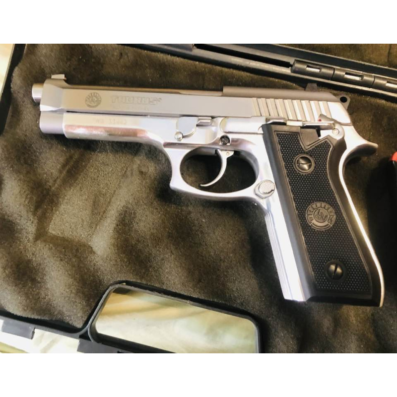 Pistola Taurus Pt 92 Afs (inox. C/2 Cargadores) En Caja Original