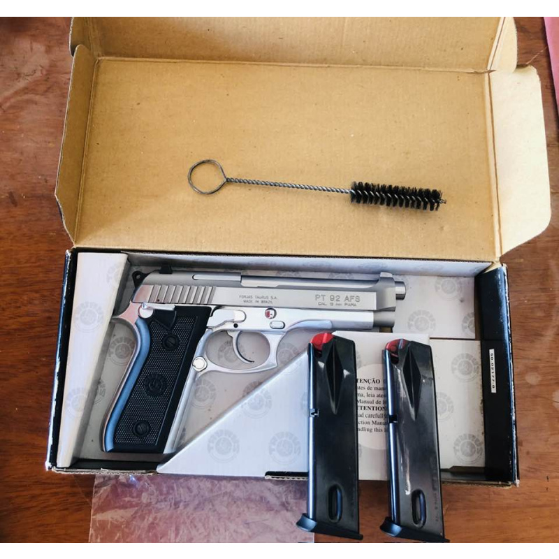Pistola Taurus Pt 92 Afs (inox. C/2 Cargadores) En Caja Original