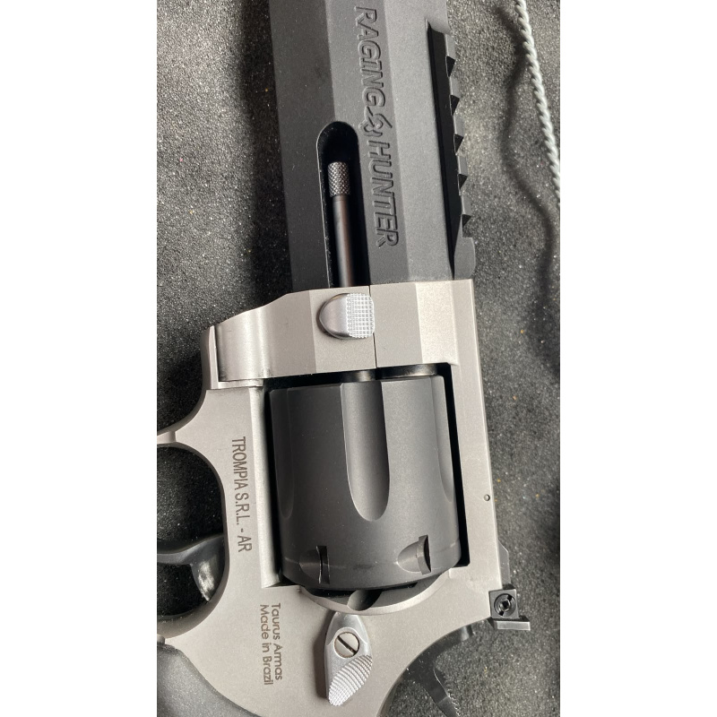 Taurus Raging Hunter 44magnum