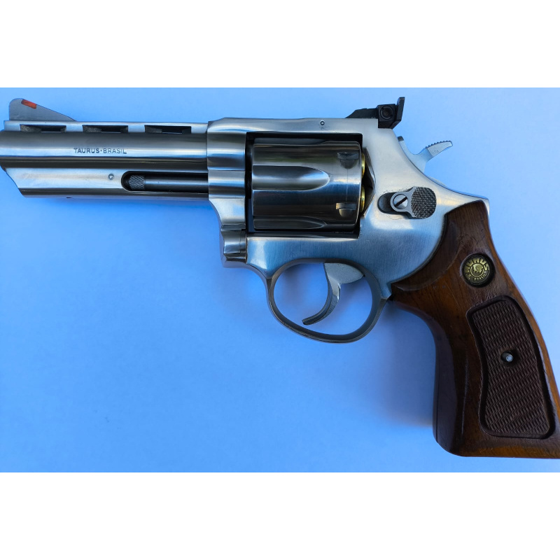 Revolver Taurus 889 .38spl