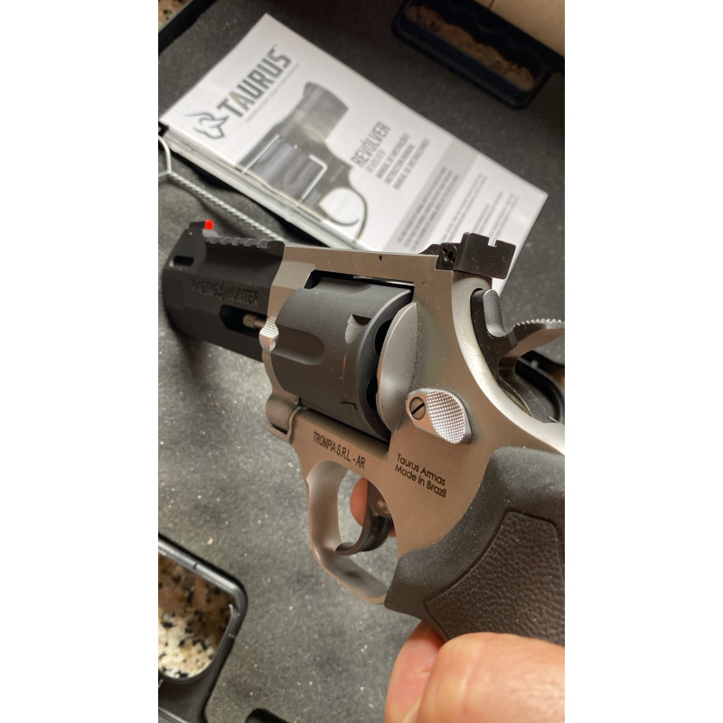 Taurus Raging Hunter 44magnum
